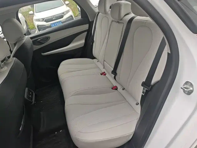 BYD Seal 05 DM-i — Фото автомобиля 16