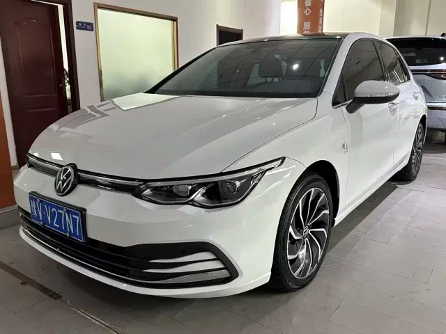 Volkswagen Golf — Фото автомобиля 6