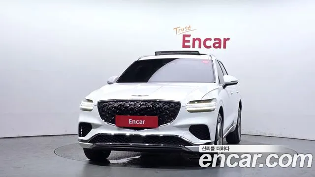 Genesis GV70 2.5T Бензин 2WD — Фото автомобиля 3