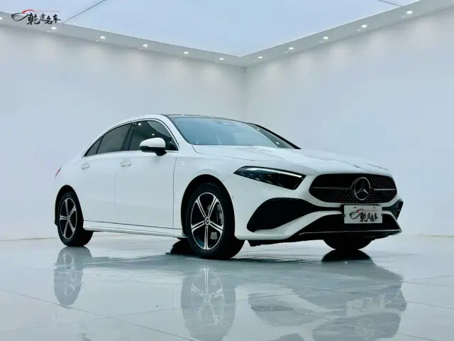 Mercedes-Benz A-Class — Фото автомобиля 3