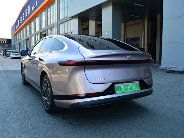 Changan Qiyuan A07 — Фото автомобиля 6