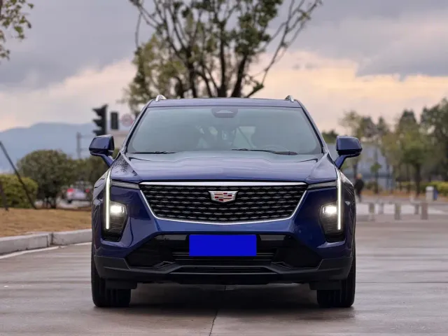 Cadillac XT4 — Фото автомобиля 2
