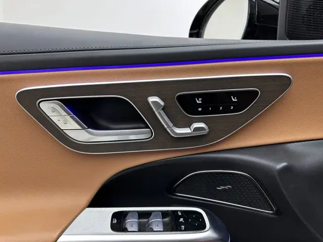 Mercedes-Benz E-Class — Фото автомобиля 15