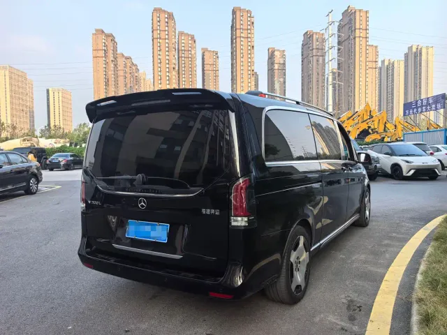 Mercedes-Benz V-Class — Фото автомобиля 14