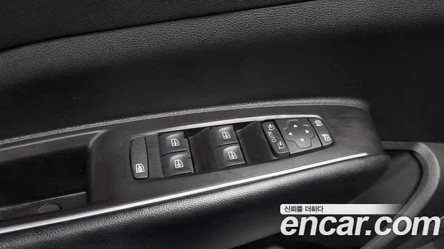 Renault-KoreaSamsung QM6 Новый QM6 2.0 GDe LE Signature 2WD — Фото автомобиля 28