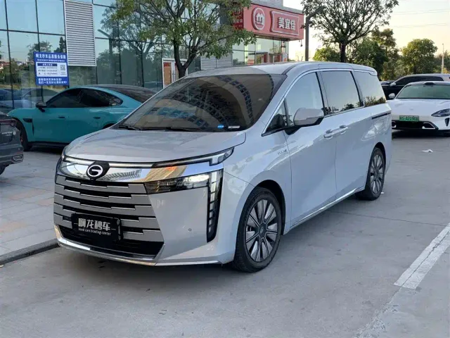 Фотография автомобиля — GAC Trumpchi E8