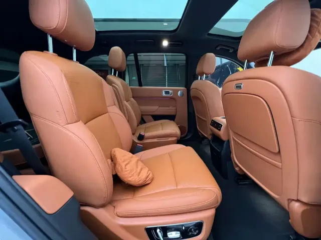 Li Auto L8 — Фото автомобиля 7
