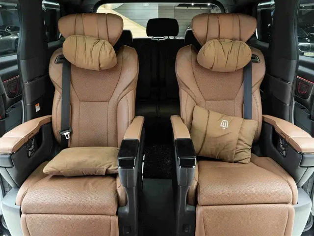 Toyota Vellfire — Фото автомобиля 13