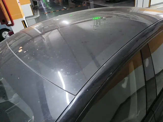 Tesla Model 3 — Фото автомобиля 6
