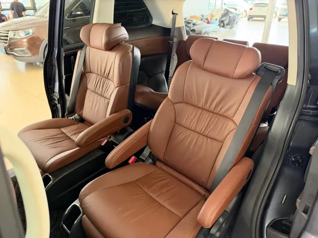 Honda Odyssey — Фото автомобиля 22
