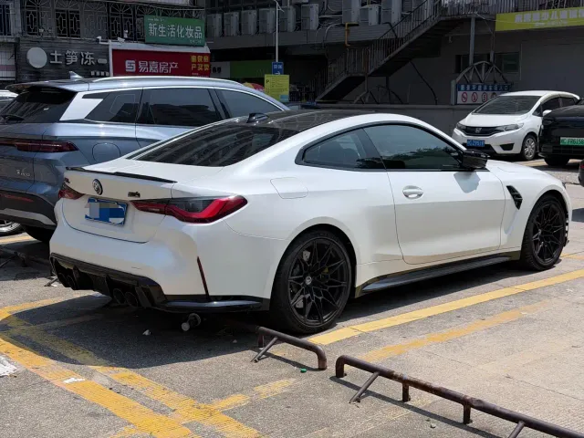 BMW M4 — Фото автомобиля 4
