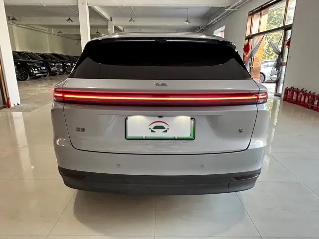 Li Auto i6 — Фото автомобиля 4