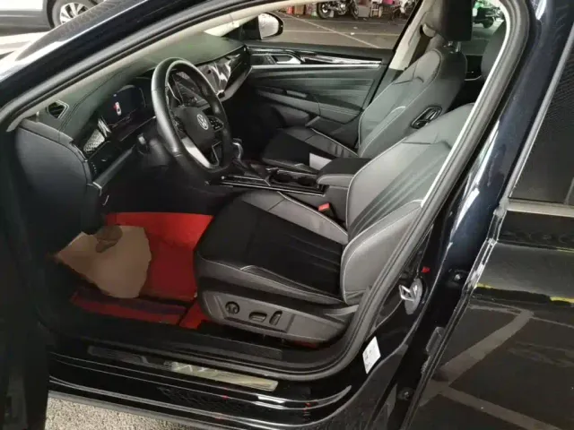 Volkswagen Passat — Фото автомобиля 14