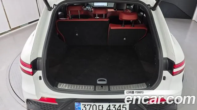 Genesis GV70 — Фото автомобиля 30