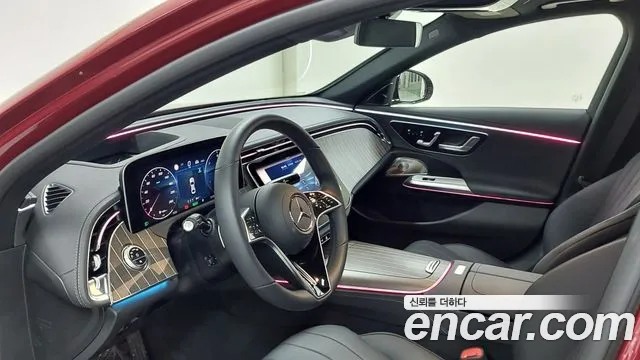 Mercedes-Benz E-Class — Фото автомобиля 14