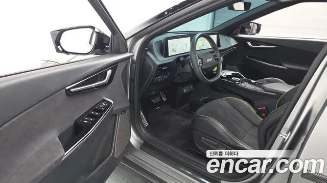Kia EV6 — Фото автомобиля 9