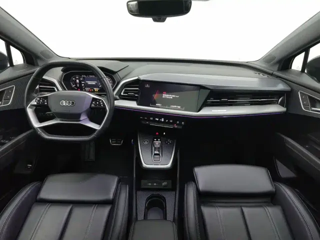 Audi Q4 e-tron — Фото автомобиля 5