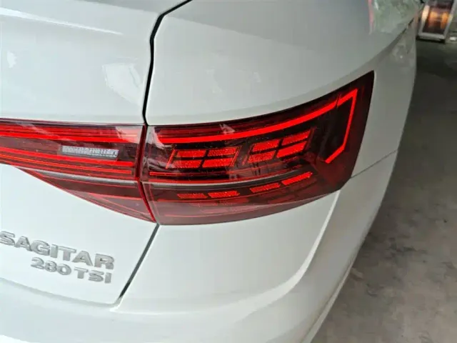 Volkswagen Sagitar — Фото автомобиля 7