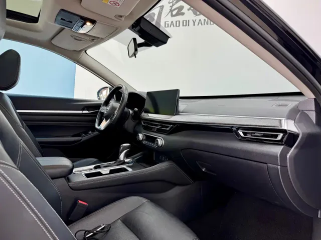 Nissan Teana — Фото автомобиля 13