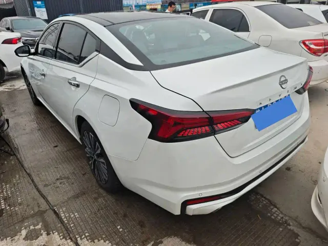 Nissan Teana — Фото автомобиля 11
