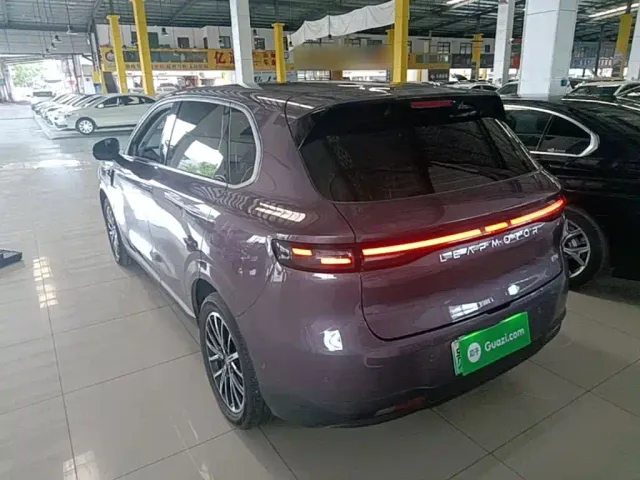 Leapmotor B10 — Фото автомобиля 4