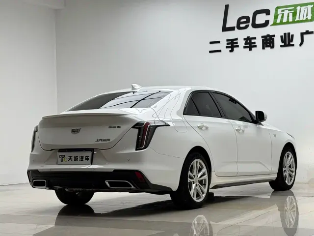 Cadillac CT4 — Фото автомобиля 13