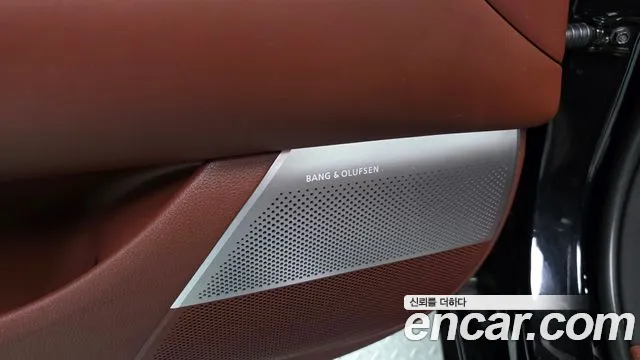 Genesis G90 — Фото автомобиля 26