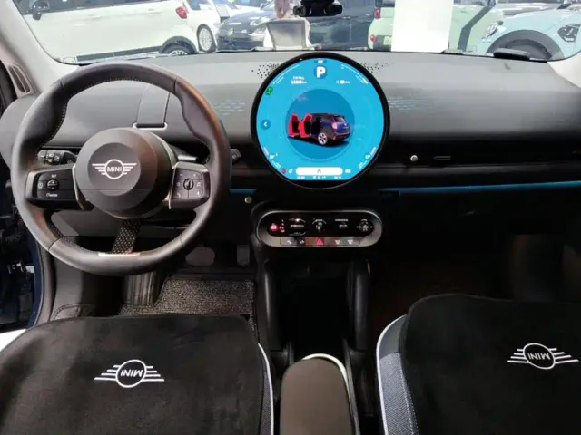 MINI Electric MINI ACEMAN — Фото автомобиля 11