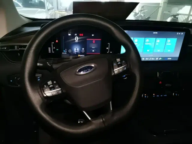Ford Edge — Фото автомобиля 10