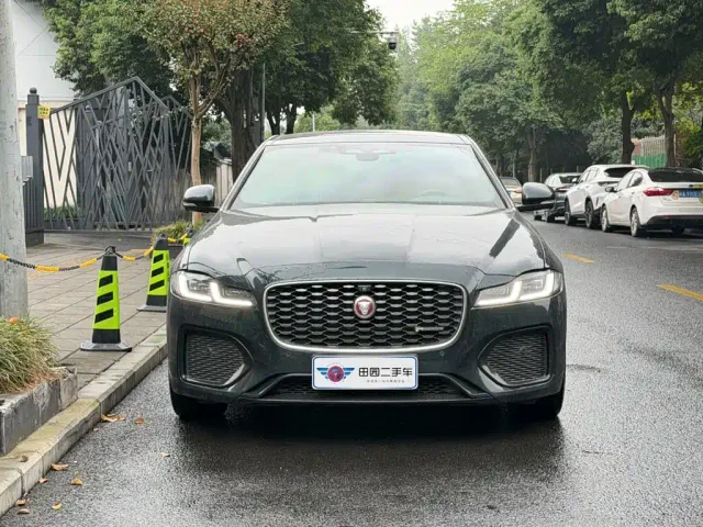 Jaguar XFL — Фото автомобиля 2