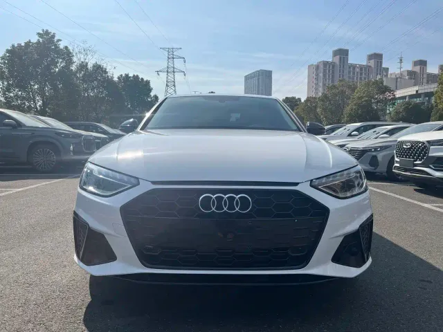 Audi A4L — Фото автомобиля 2