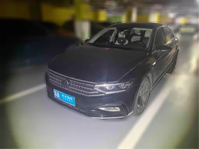 Фотография автомобиля — Volkswagen Magotan
