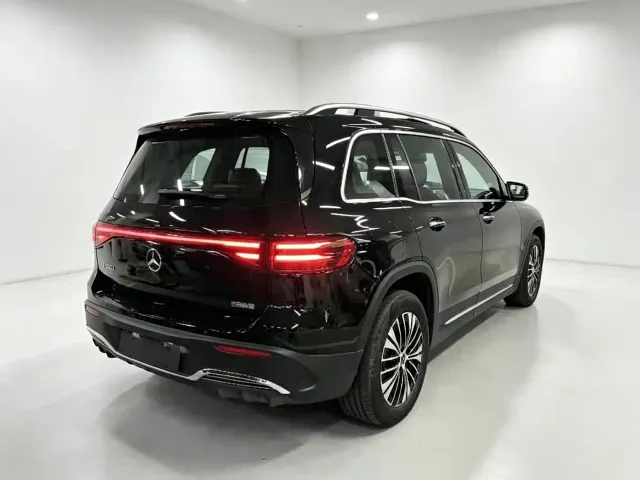Mercedes-Benz EQB — Фото автомобиля 7
