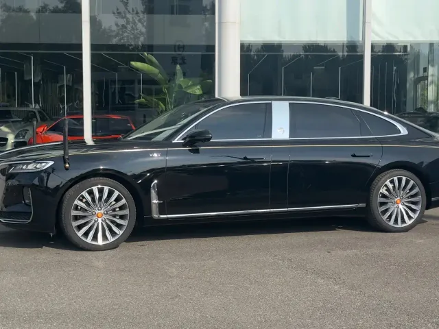 Hongqi H9 — Фото автомобиля 3