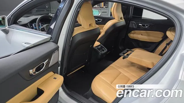 Вольво S60 S60 третьего поколения B5 Ultimate Bright — Фото автомобиля 11