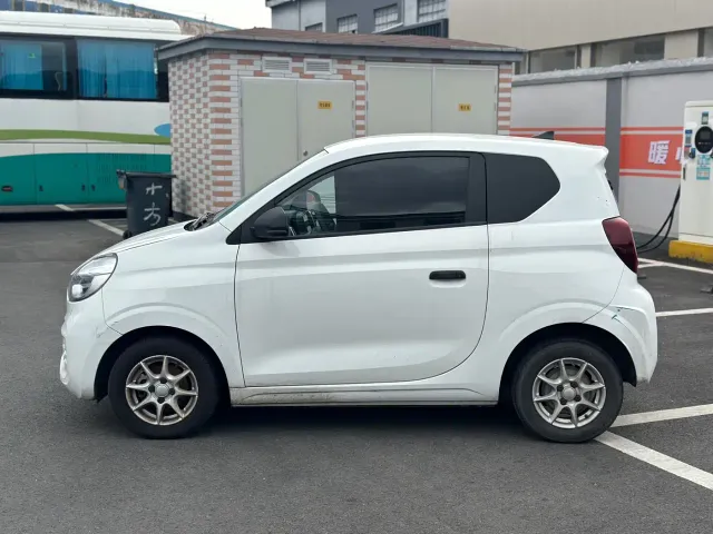 Roewe Clever — Фото автомобиля 2