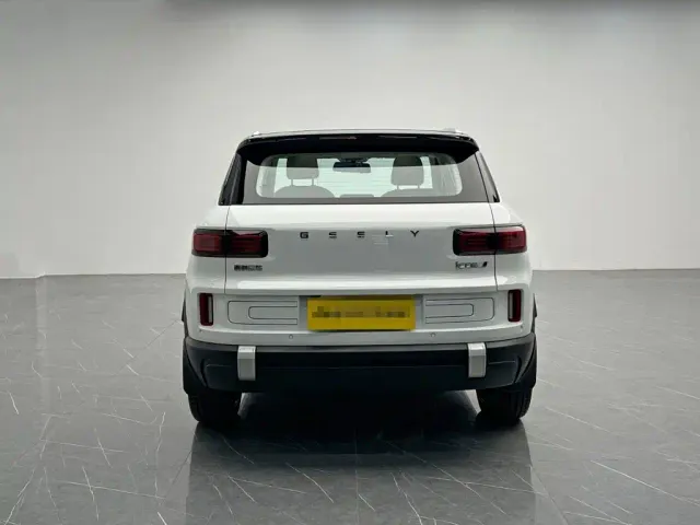 Geely ICON — Фото автомобиля 5