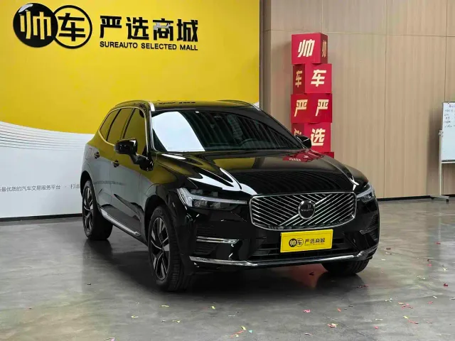 Volvo XC60 — Фото автомобиля 3