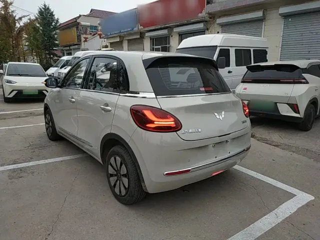 Wuling Bingo — Фото автомобиля 4