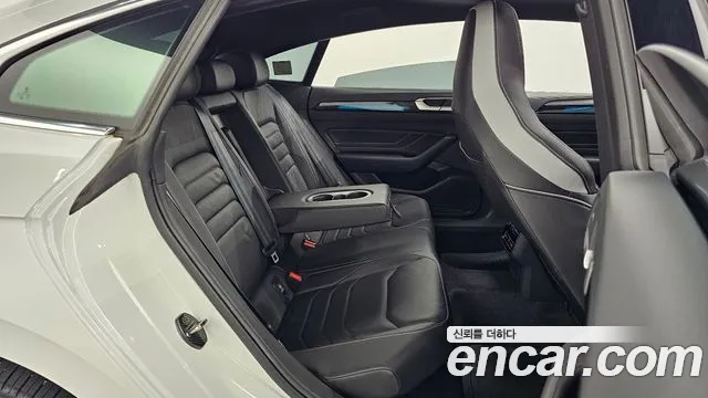 Volkswagen Arteon Arteon 2.0 TDI R-LINE 4Motion — Фото автомобиля 12