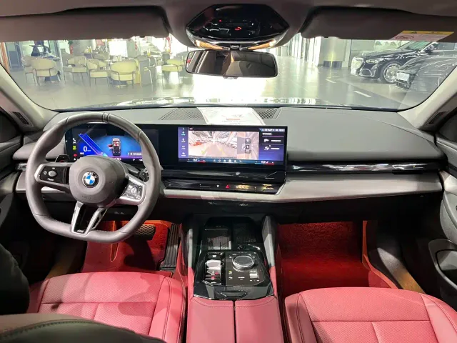 BMW 5 Series — Фото автомобиля 5