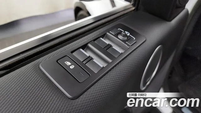 Land Rover Discovery — Фото автомобиля 30