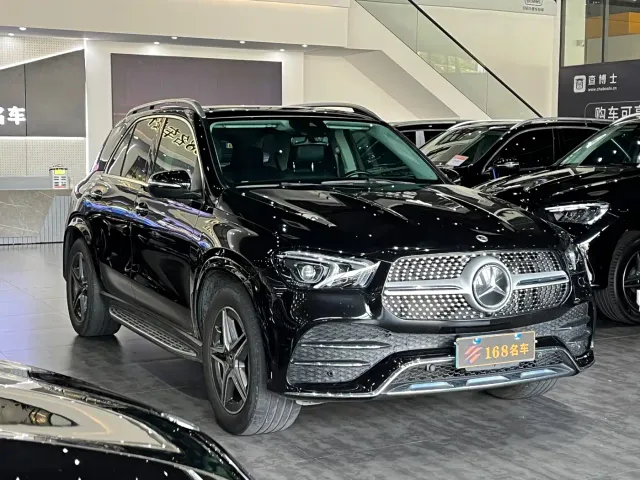 Mercedes-Benz GLE-Class — Фото автомобиля 3