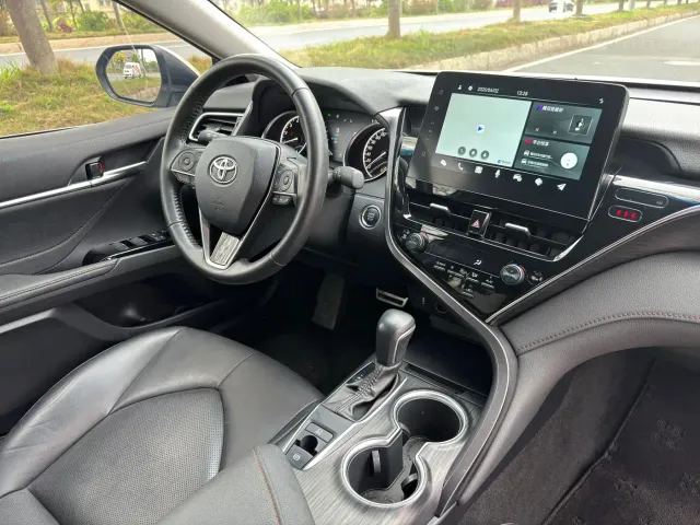 Toyota Camry — Фото автомобиля 12