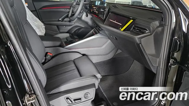 Audi Q5 45 TFSI quattro Sportback S Line Black Edition — Фото автомобиля 12