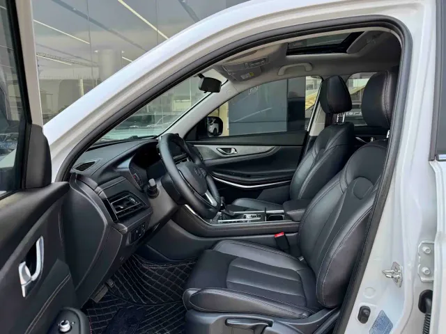 Changan CS75 — Фото автомобиля 4