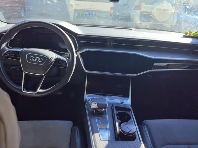 Audi A6L — Фото автомобиля 12