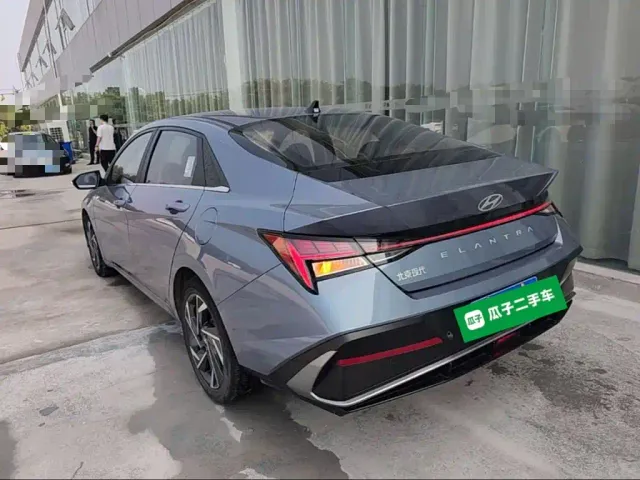 Hyundai Elantra — Фото автомобиля 4