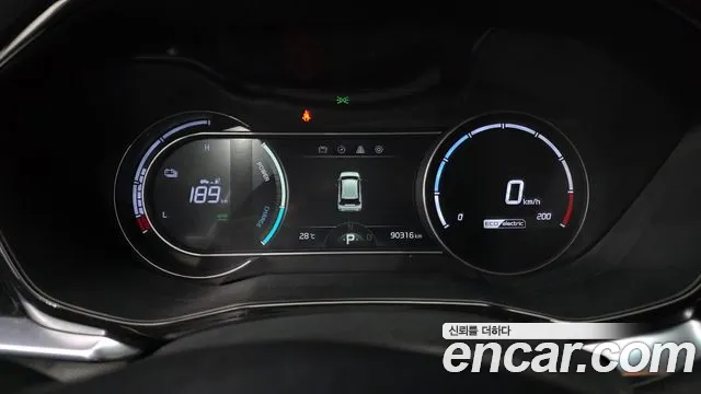 Kia Niro — Фото автомобиля 11