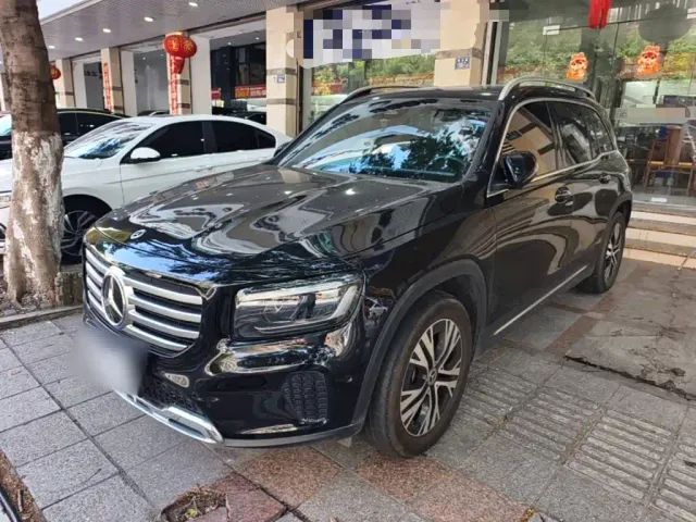 Фотография автомобиля — Mercedes-Benz GLB-Class